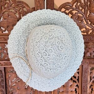 D&Y | Light Grey Eyelet Lace Sun Hat - Wide Brim Summer Fedora | Women | OS